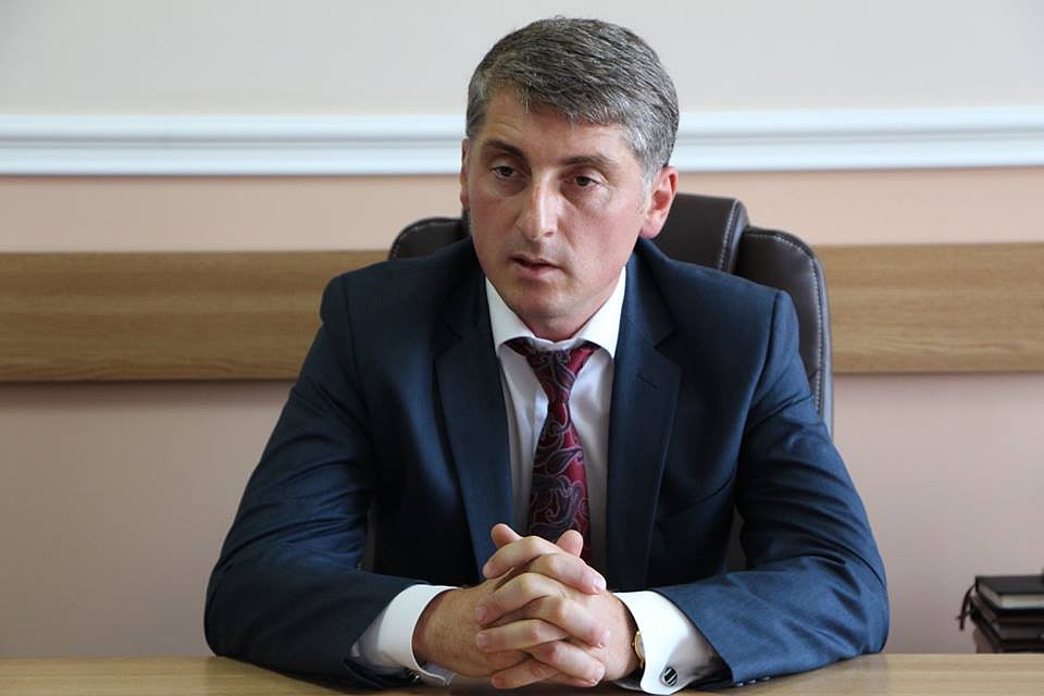 Эдуард Харунжен.