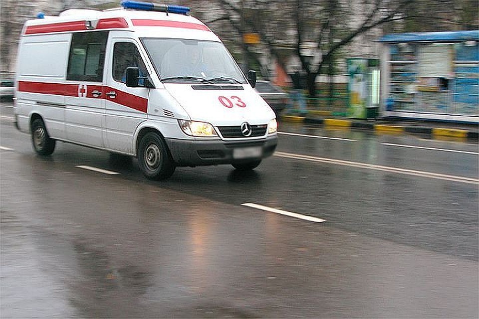 15-летняя девочка выпала с пятого этажа, но осталась жива