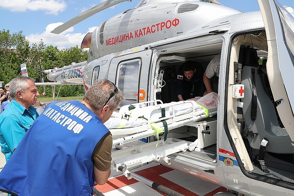 Одного пострадавшего вертолетом доставили в ожоговый центр Подольска