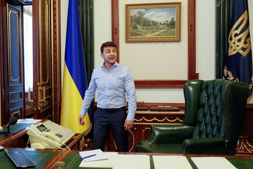 Обыски в офисе Владимира Зеленского связаны с расследованием деятельности его предшественника