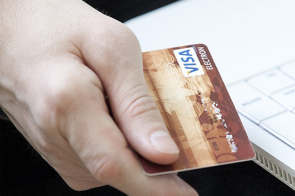 В компании Visa пообещали обеспечить бесперебойную работу своей платежной системы в России