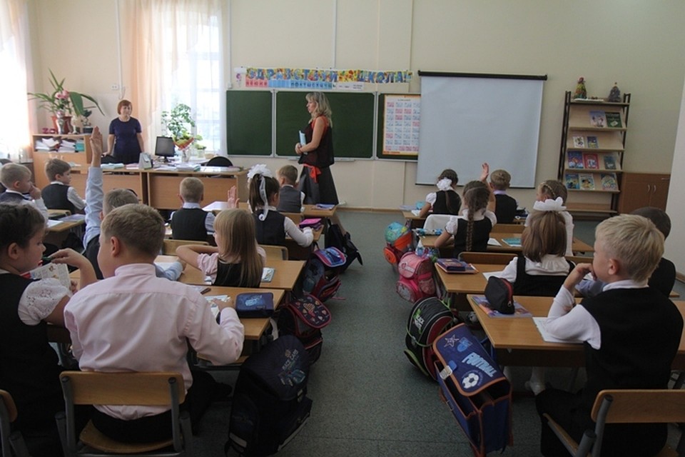 В пострадавших от наводнения в Иркутской области школах появятся новые школьные автобусы
