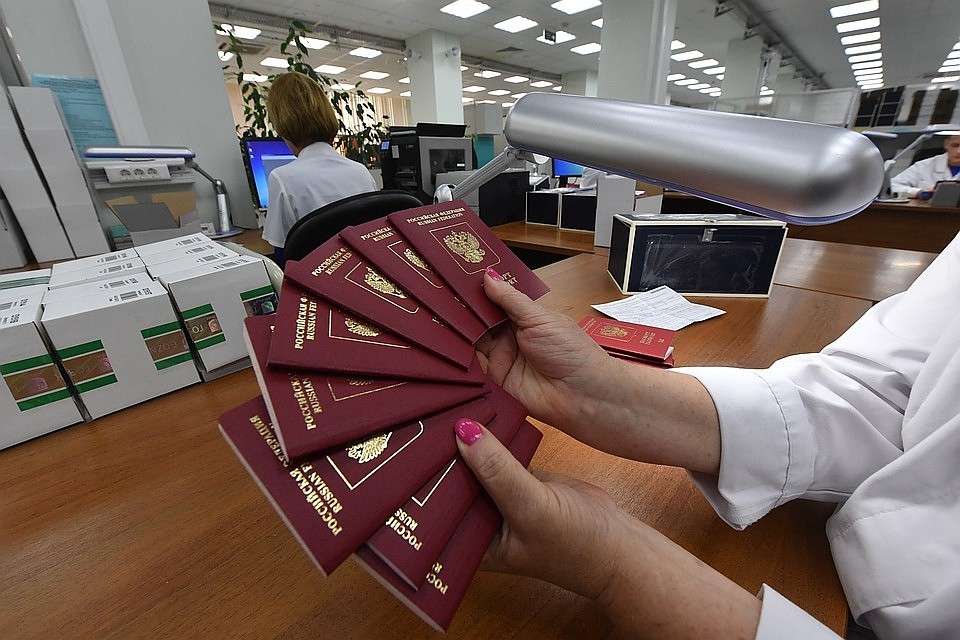 Вместо подготовки ответных мер Киеву нужно просто прекратить блокаду Донбасса
