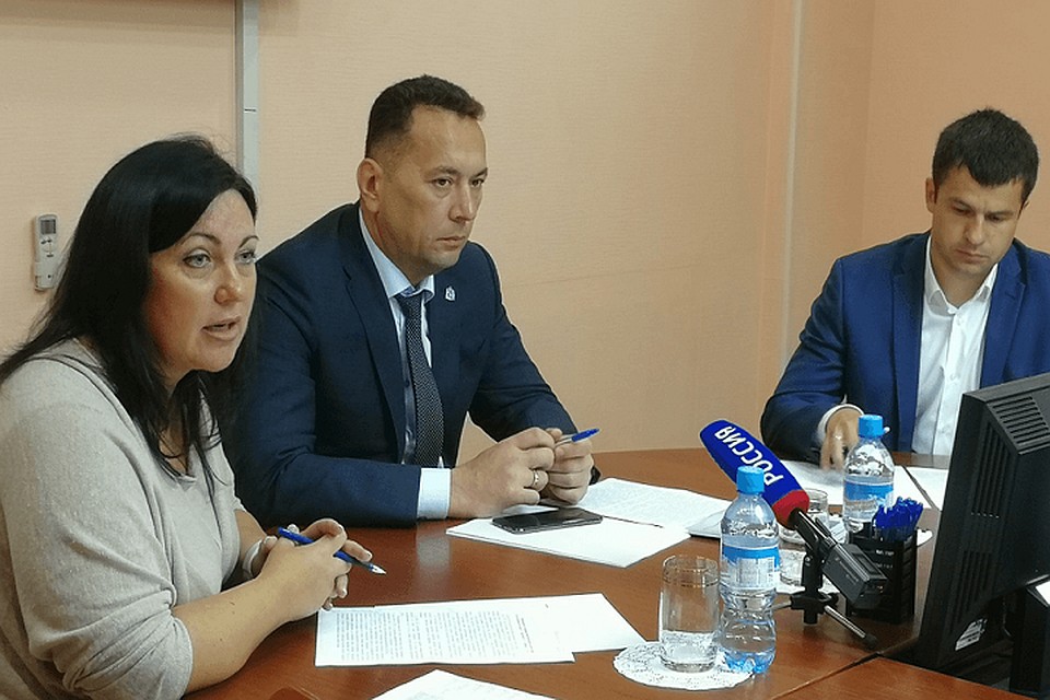 Замгубернатора встретился с жильцами обрушившегося дома в Лабытнанги Фото: yanao.ru