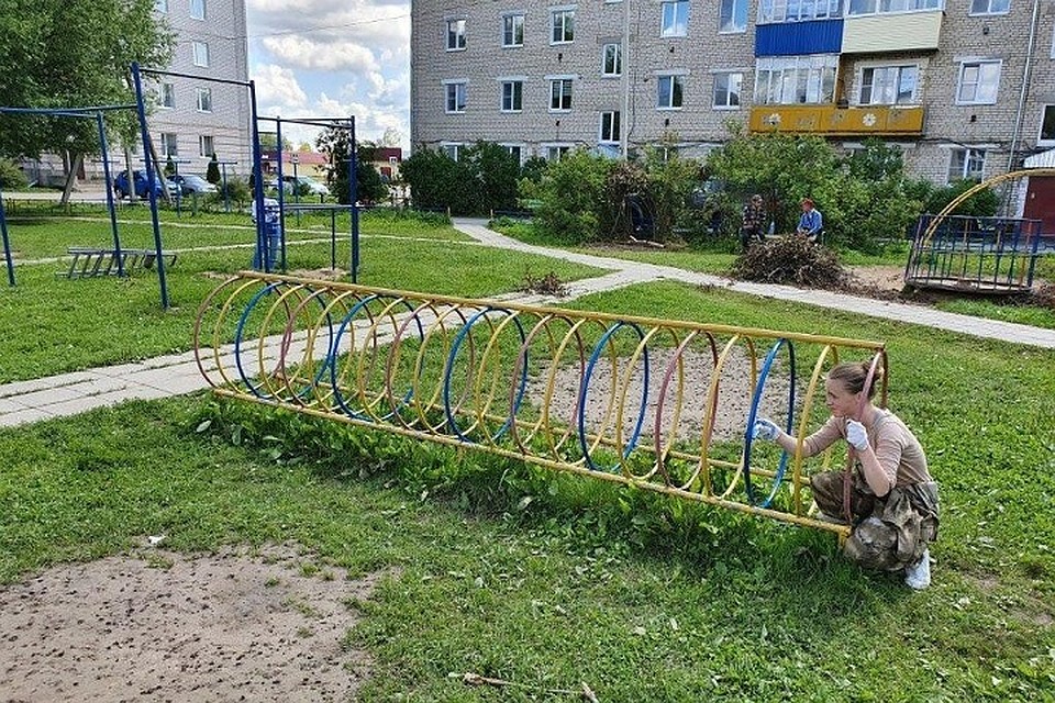 На объекты уже вышли 16 добровольцев из России.