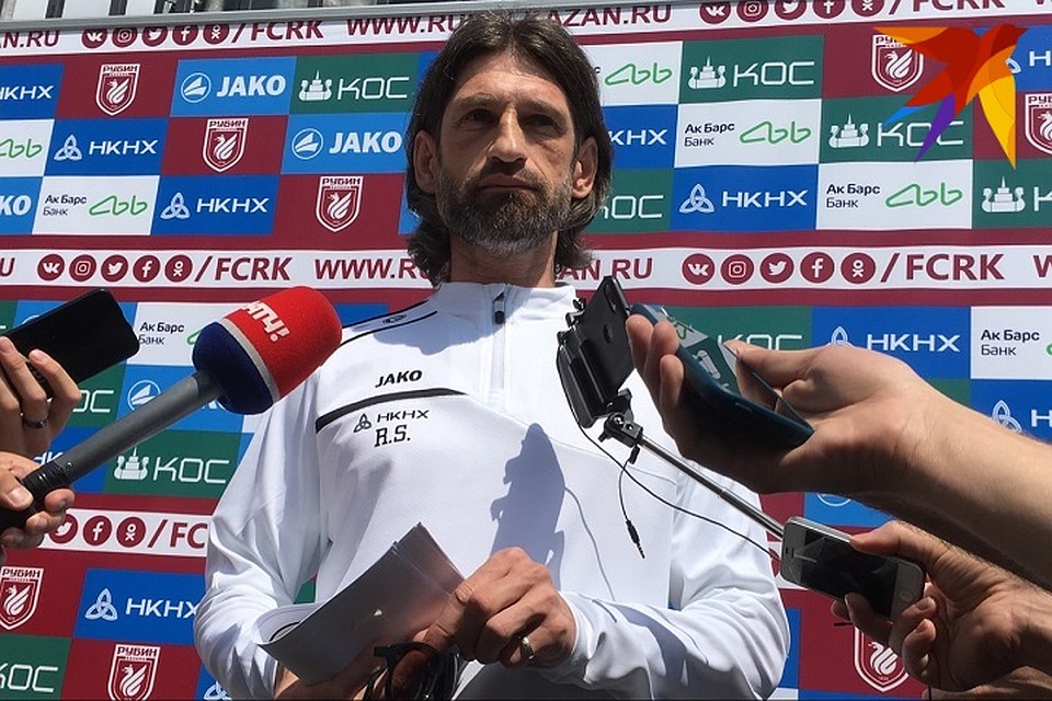 Роман Шаронов.