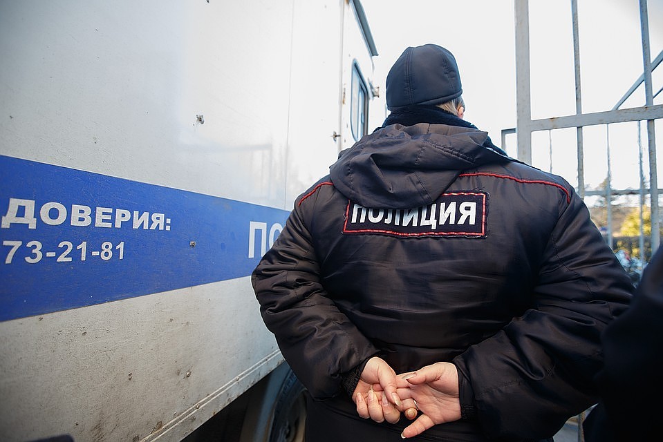 В Москве полиция задержала лжеполицейских-вымогателей