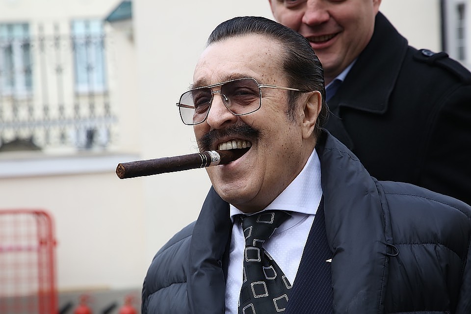 Шнуров написал стихи в память умершего Вилли Токарева