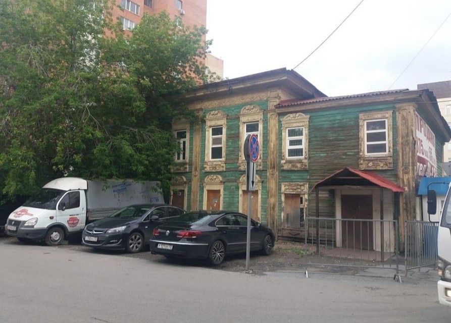 В Тюмени продают нежилой дом, где прописана семья. Фото - 2Гис.