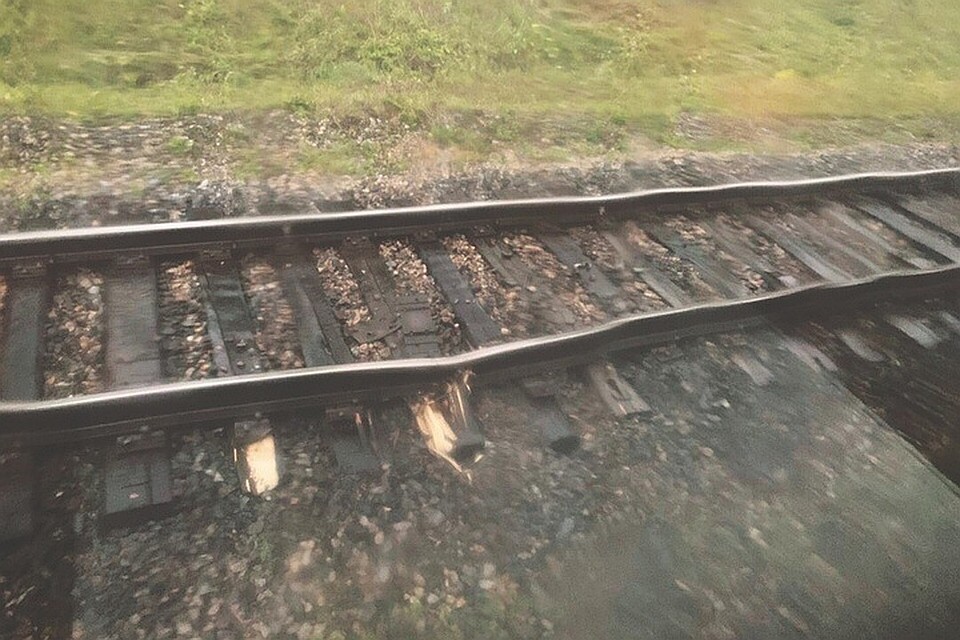 В Красноярском крае восстановили поврежденную взрывом снаряда железную дорогу. Фото: соцсети