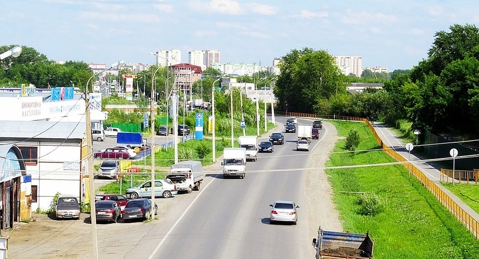 Участок улицы Дамбовской в Тюмени закроют для проезда. Фото - Анатолий Манкута.