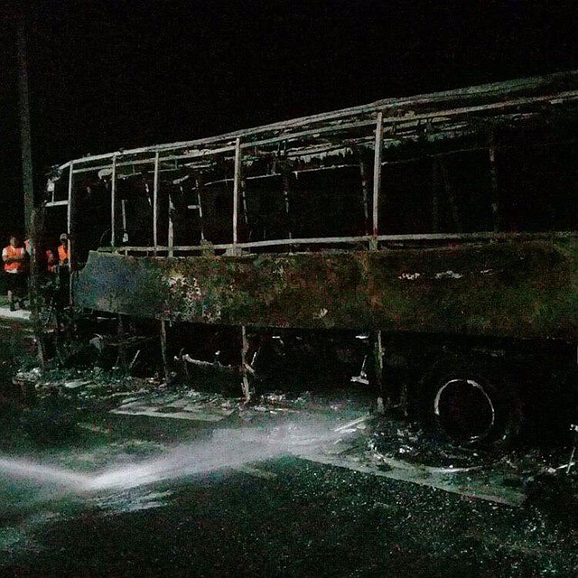 Автобус полностью выгорел. Фото: очевидцы