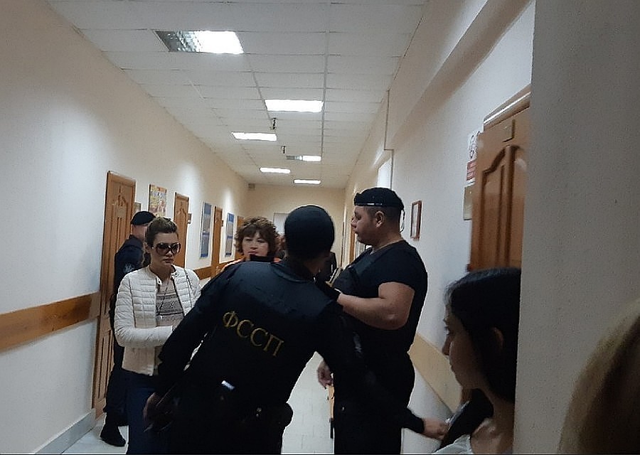 На этот раз бывшая дознавательница сама отвечала на вопросы прокурора