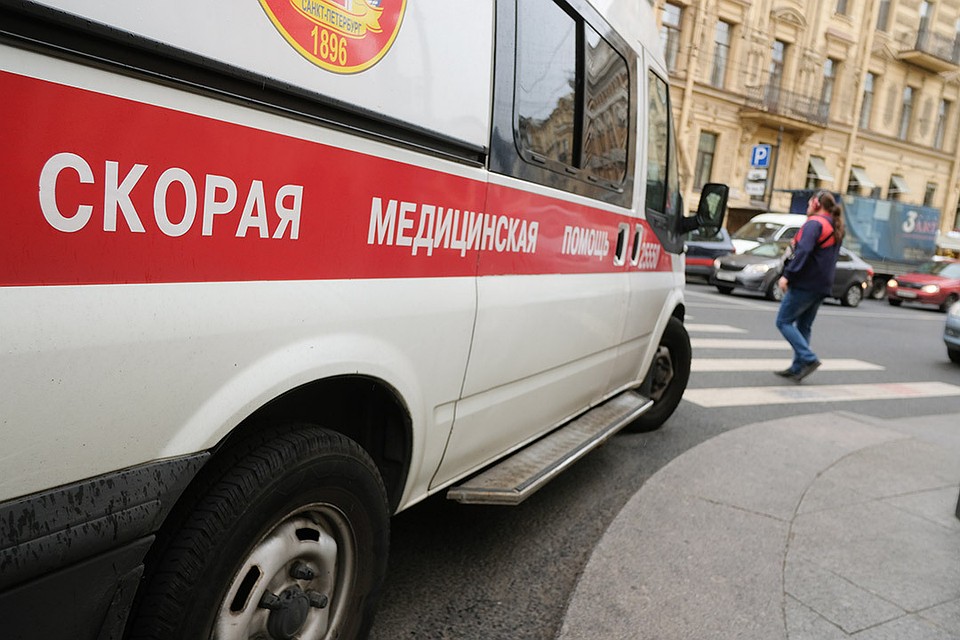Трагедия на ледоколе в Петербурге: во время работы погиб электромонтажник.