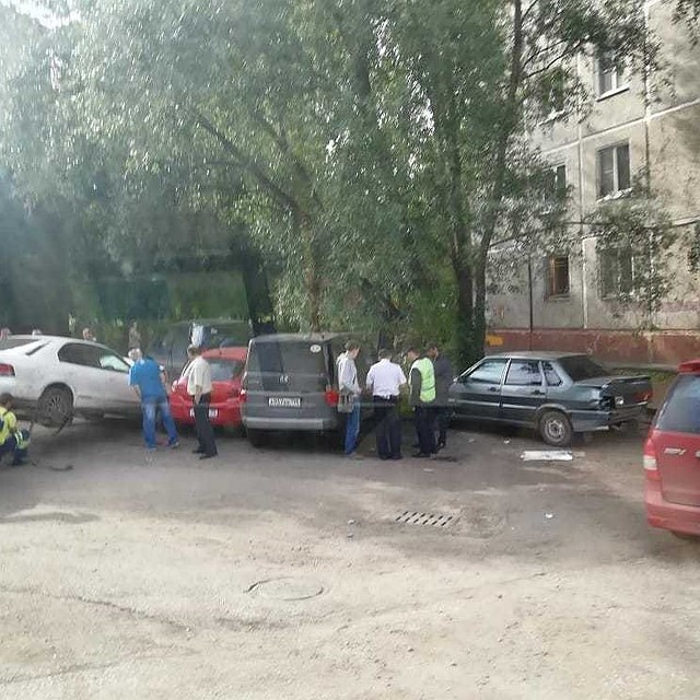 Повреждения получили 7 машин