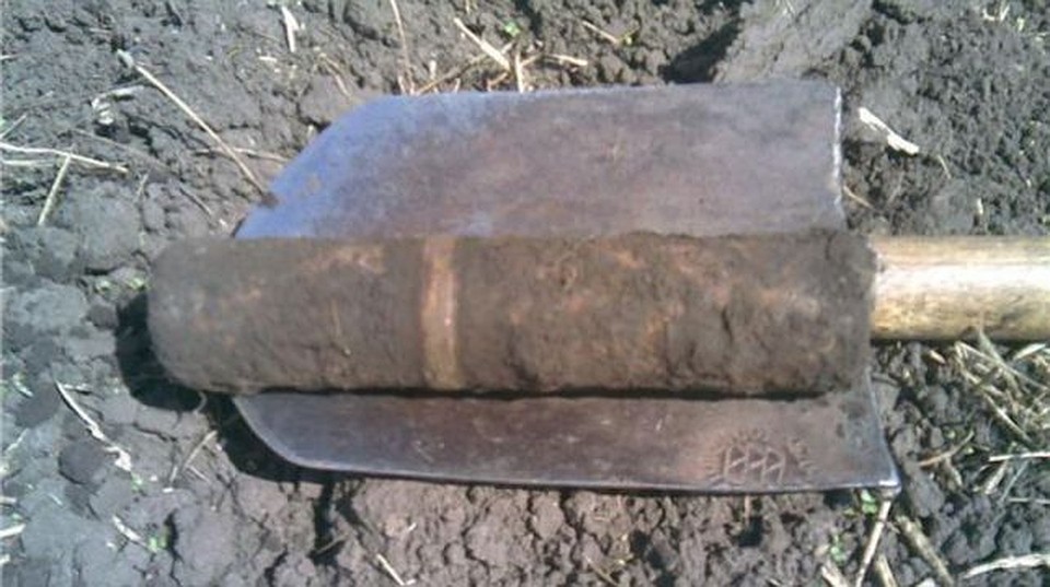 Немецкая ручная граната пролежала на чердаке со времен ВОВ. Фото: УВД Гродненского облисполкома