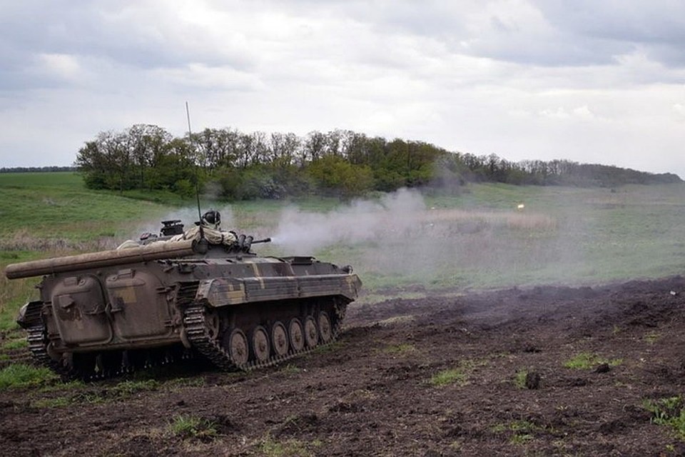 Окраины Горловки украинские военные обстреливали из пушки БМП. Фото: Пресс-служба штаба ООС