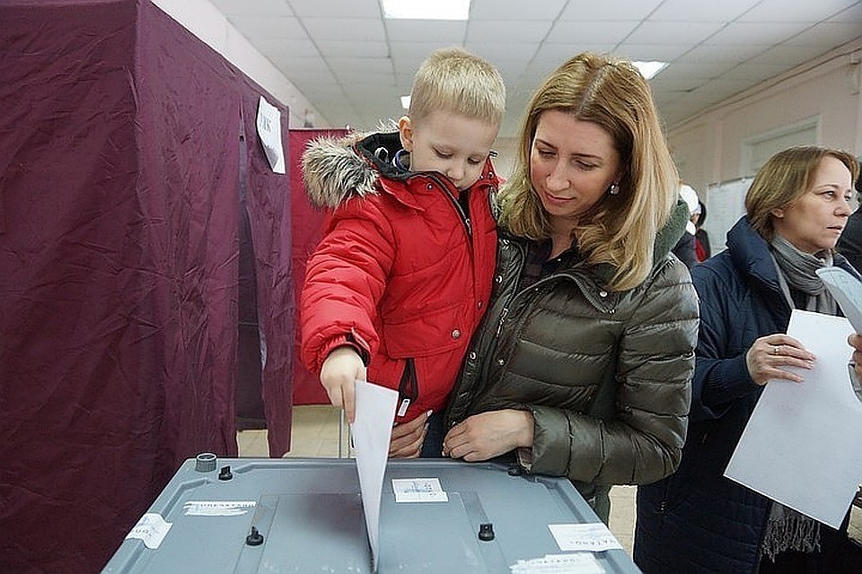 По словам омбудсмена, нужно провести соцопрос, чтобы узнать, когда россиянами удобнее всего голосовать.