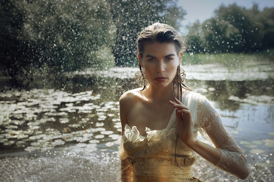 Задание "Category is GOLD". Фото: Юлия Глазкова. Стилист: Виктория Гутникова