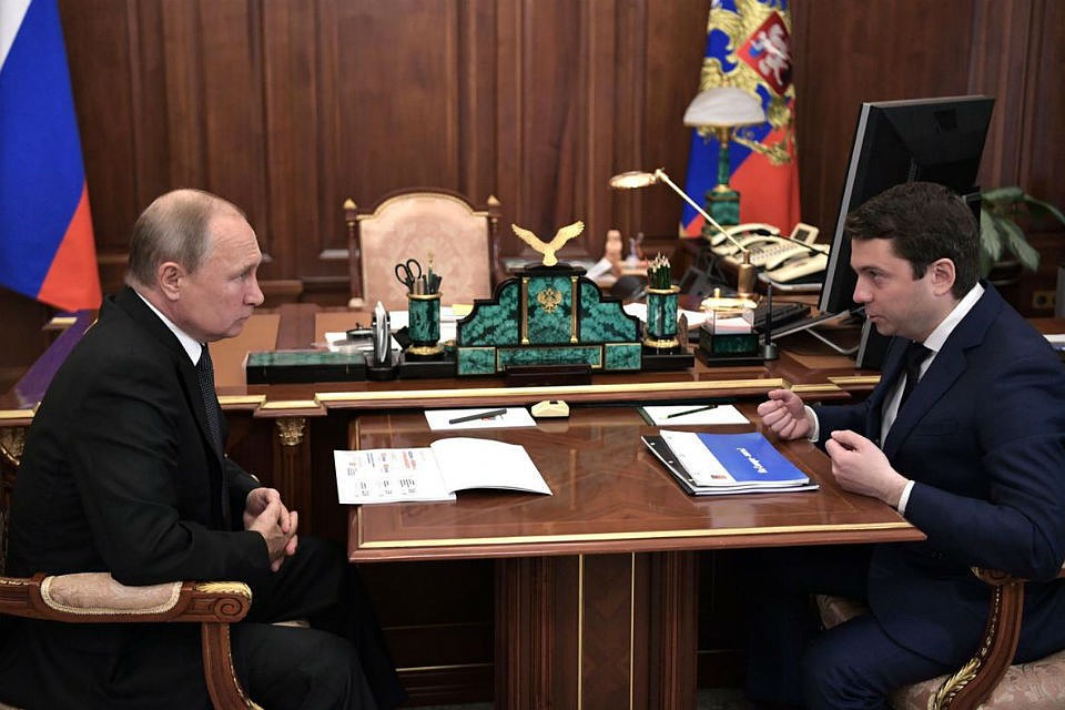 Спустя пять месяцев после назначения Андрея Чибиса в Мурманскую область на встрече с президентом обсудили, чего удалось добиться за это время. Фото: пресс-служба правительства РФ
