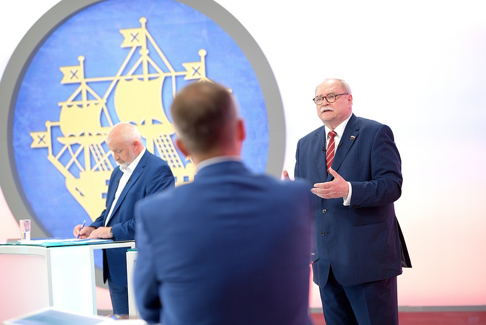 Шаг кандидата расценили как эдакий красивый финальный ход, чтобы уйти непобежденным героем-мучеником.