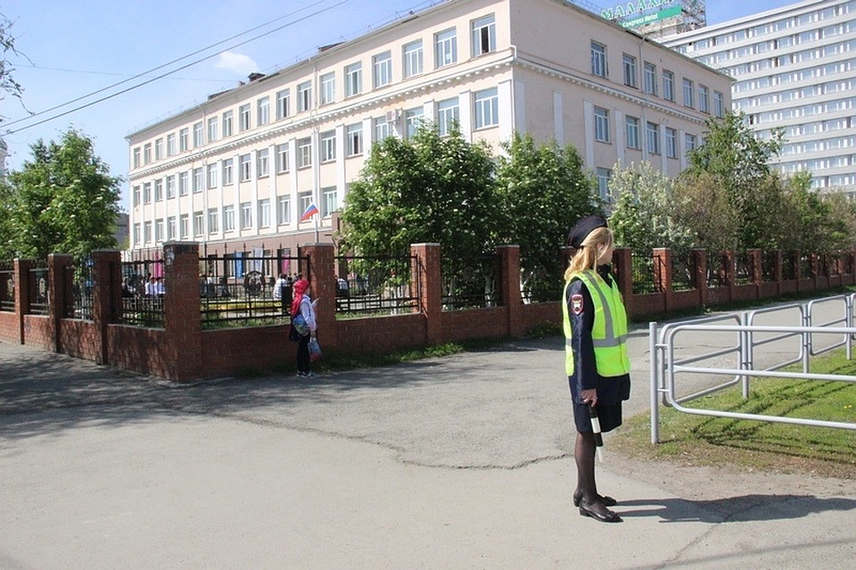 У школы будут дежурить полицейские и ГАИ. Фото: УМВД России по городу Челябинск.
