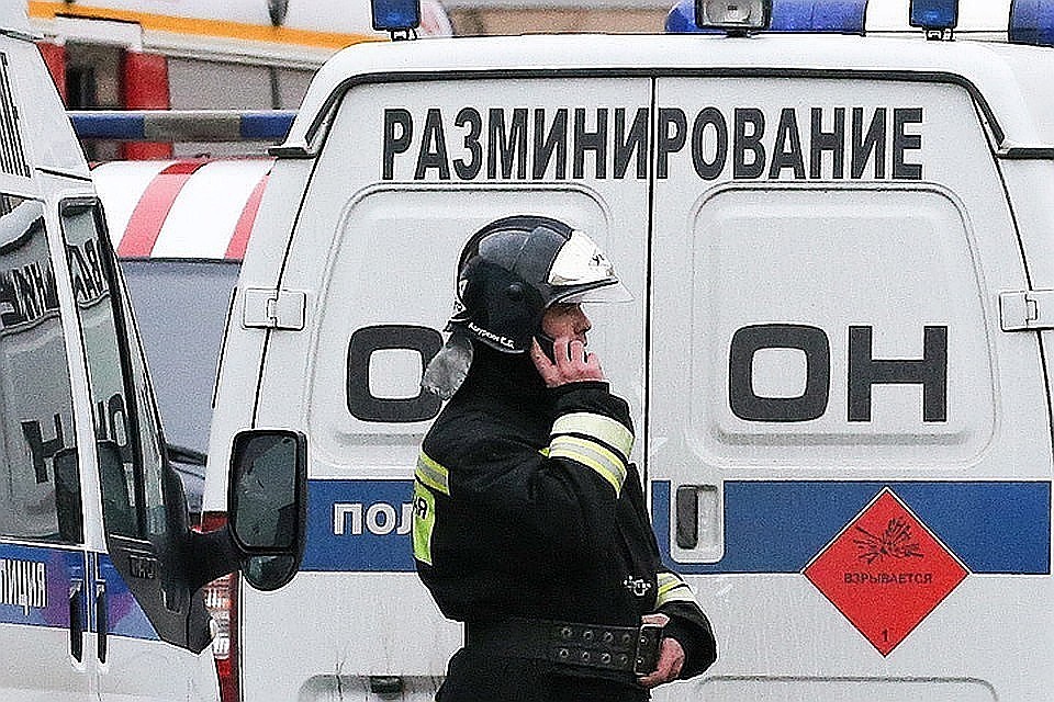 Хулигана вычислили быстро - он звонил в службу 112 со своего мобильного телефона. Фото: Павел КОВАЛЕВ/ТАСС