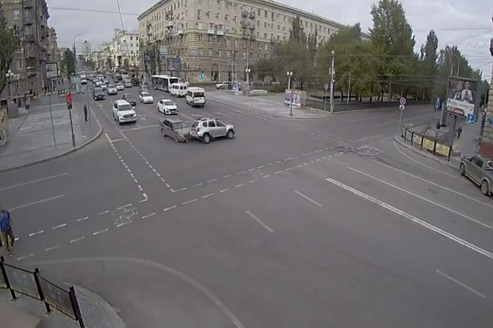 С начала года на этом перекрестке Волгограда уже произошло 11 аварий, в трех пострадали люди. Фото из архива КП.