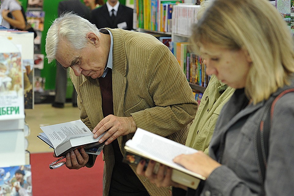 Пространство, посвященное книгам, наполнят, прежде всего, издатели и книготорговцы.
