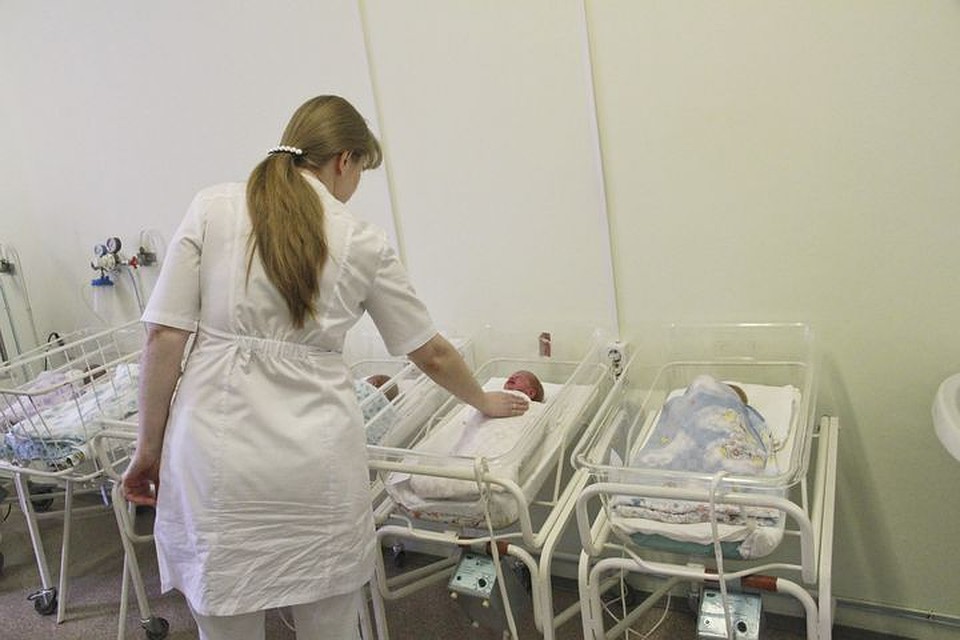 Родители часто отказываются от своих новорожденных детей.