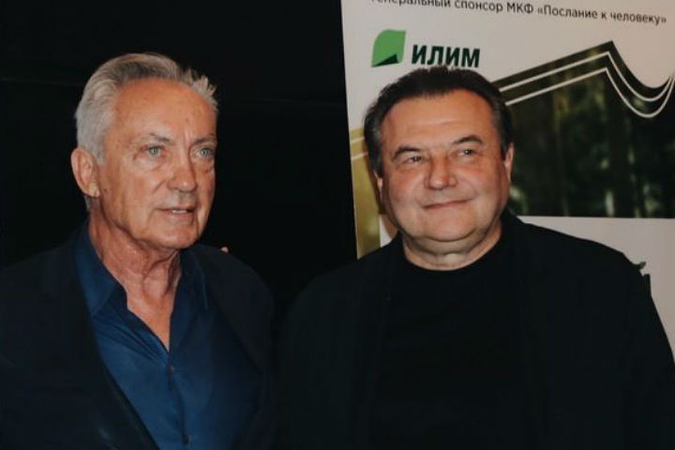 Почетный гость кинофестиваля Удо Кир и режиссер Алексей Учитель примут участие в церемонии открытия.
