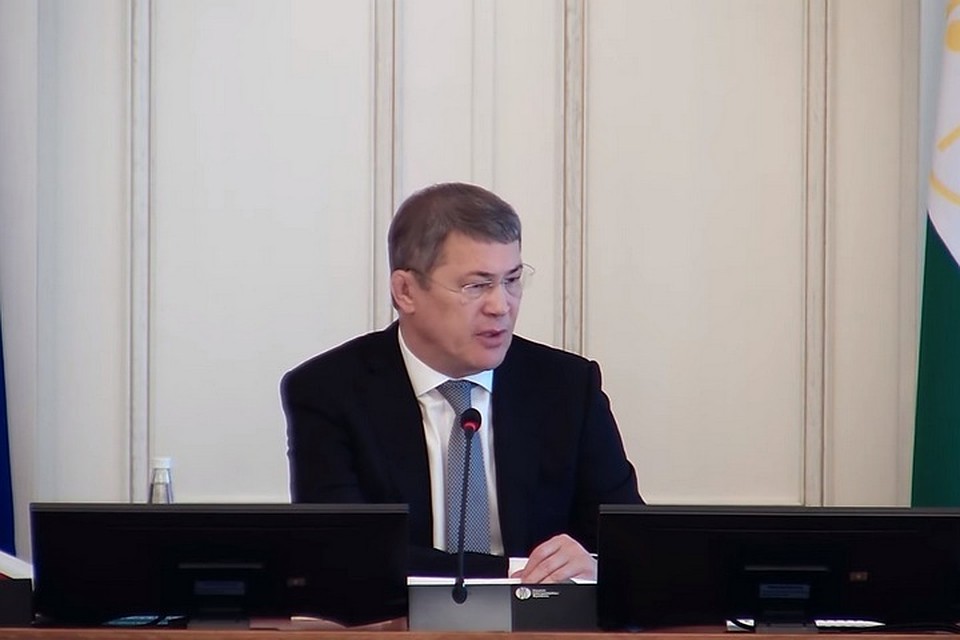 фото: кадр с трансляции оперативного совещания
