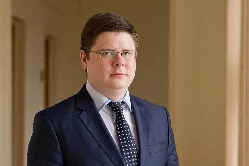 Анатолий Векшин сменил место жительства, но, вероятно, не должность. Фото: пресс-служба правительства Мурманской области.
