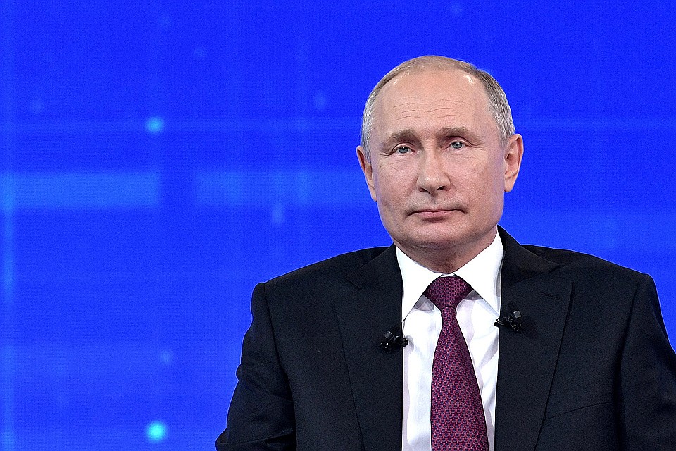 Путин: СМИ активизируют прямой диалог между россиянами и властью