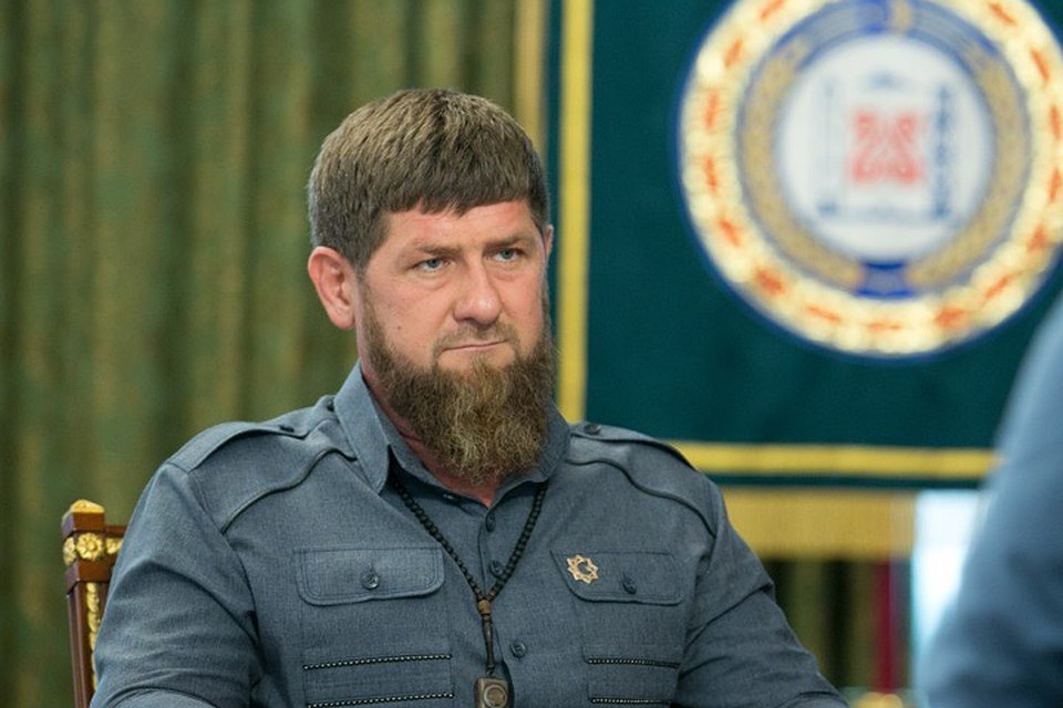 Рамзан Кадыров объявил войну вейперам, на очереди - качки и косметологи