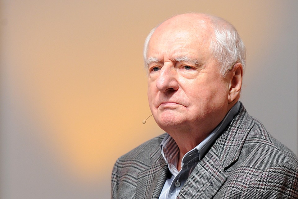 О режиссере Марке Захарове вспоминает Геннадий Хазанов.
