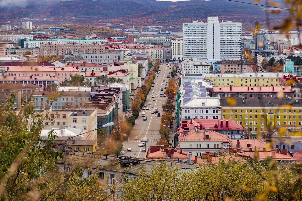Андрей Чибис поручил коллегам проработать свои ошибки в сфере ЖКХ. Фото: gov-murman.ru.