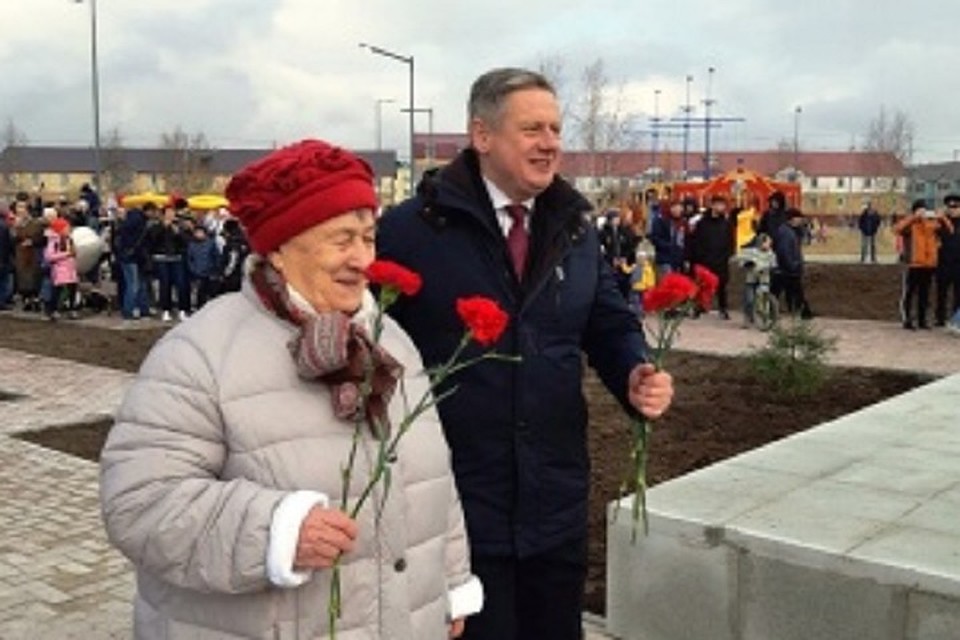 В Уренгое зажгли Вечный огонь в честь 75-летия Великой Победы Фото: puradm.ru