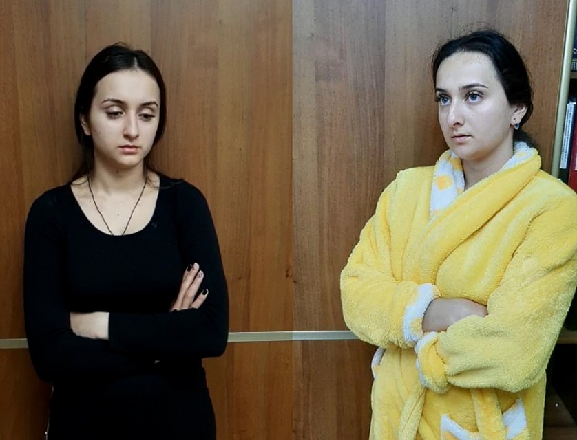 Сестры-воровки промышляли в Дзержинском районе.