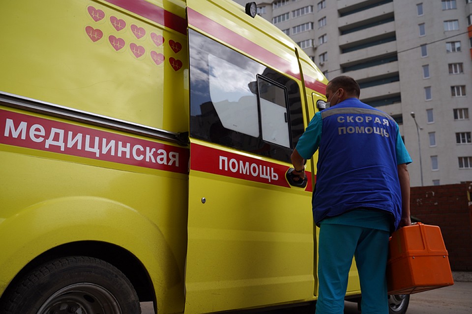 У матери были диагностировано сотрясение мозга, черепно-мозговая травма, у ребёнка - ушибы головы