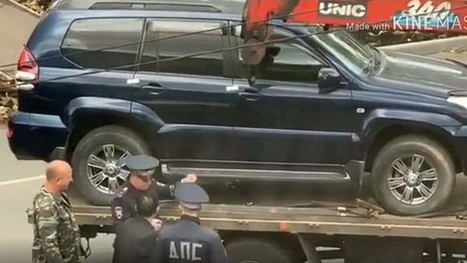 Во время эвакуации в авто находился пассажир