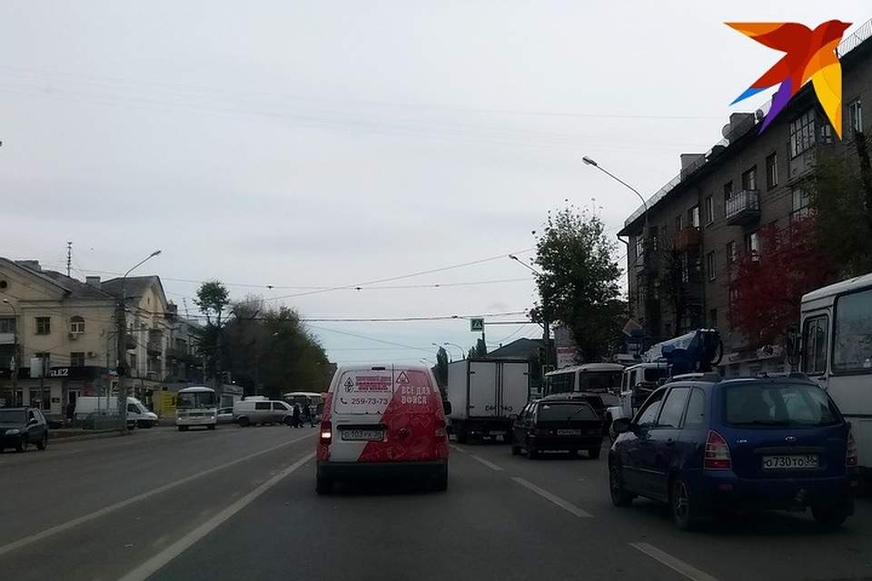 Обстановка на перекрестке - накаленная.