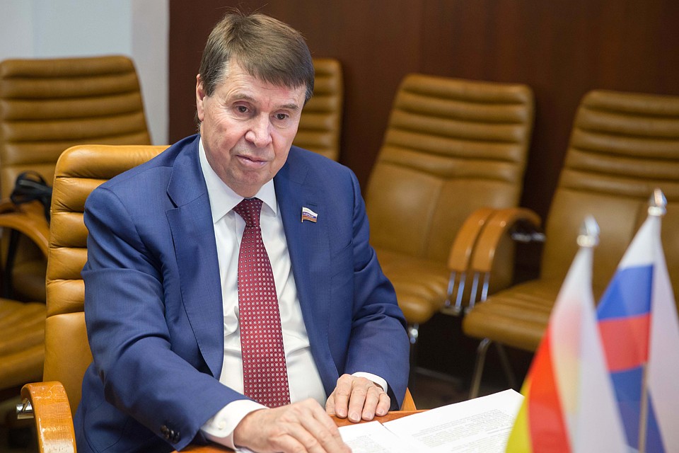 Сенатор от Крыма Сергей Цеков работает в комитете по международным делам верхней палаты парламента РФ