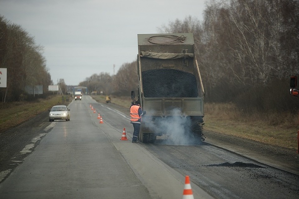 В Артемовском починят дороги только после вмешательства прокуратуры