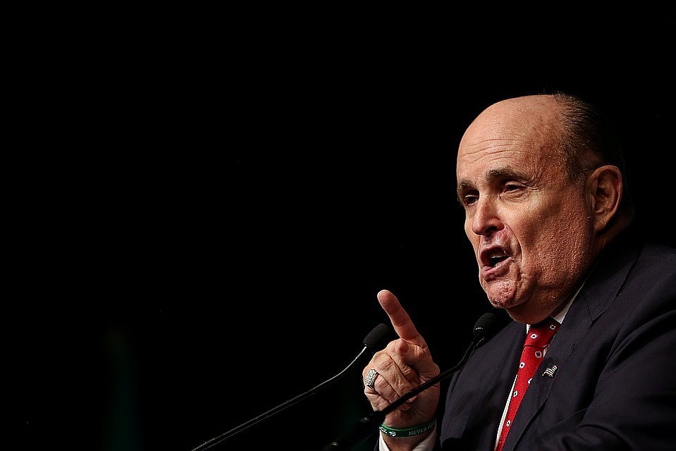 Джулиани по поручению президента США совершил поездки в Киев