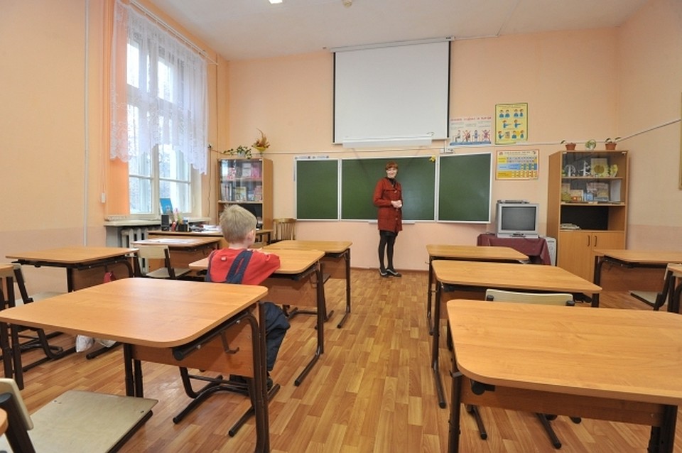 Несколько дней мальчик учился один. Фото из архива КП.