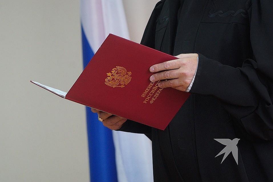 Мужчину обязали записать видеоролик-опровержение и пригрозили за неисполнение уголовной статьей