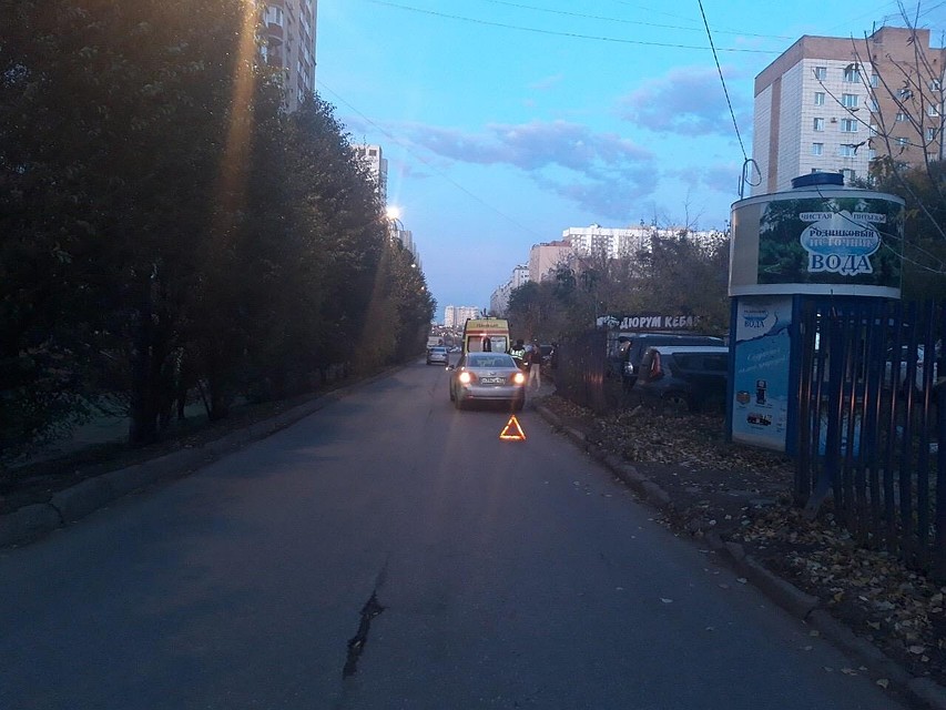 Подросток переходил дорогу вне пешеходного перехода
