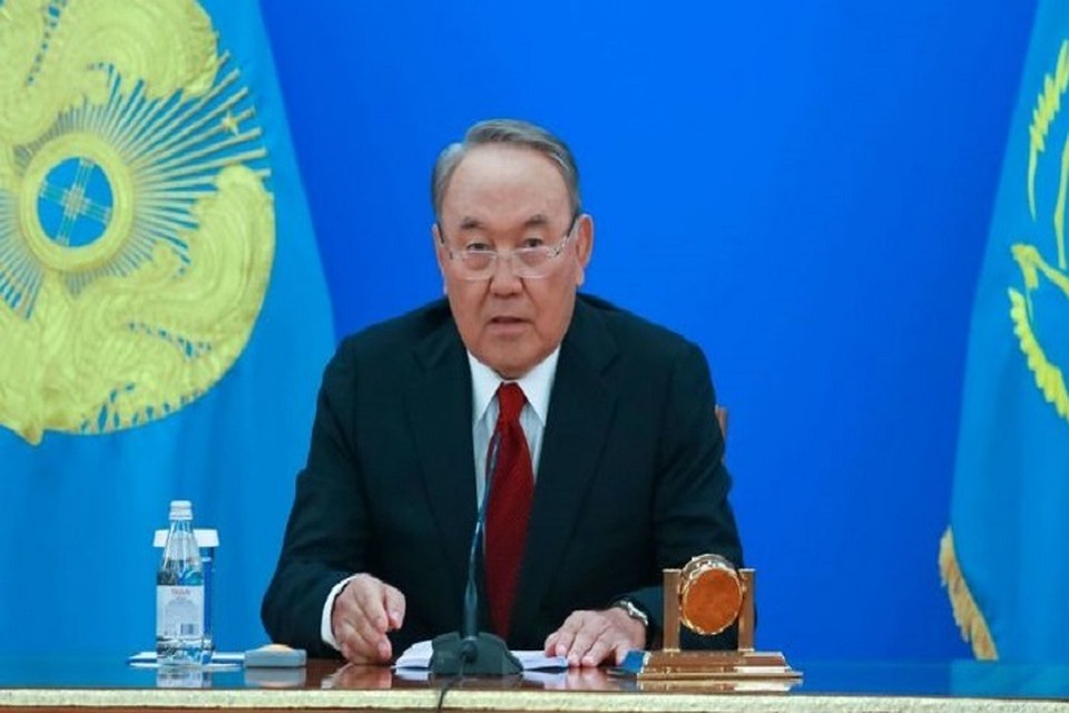 В завершении выступления, Нурсултан Назарбаев подчеркнул важность сохранения политического лидерства партии.