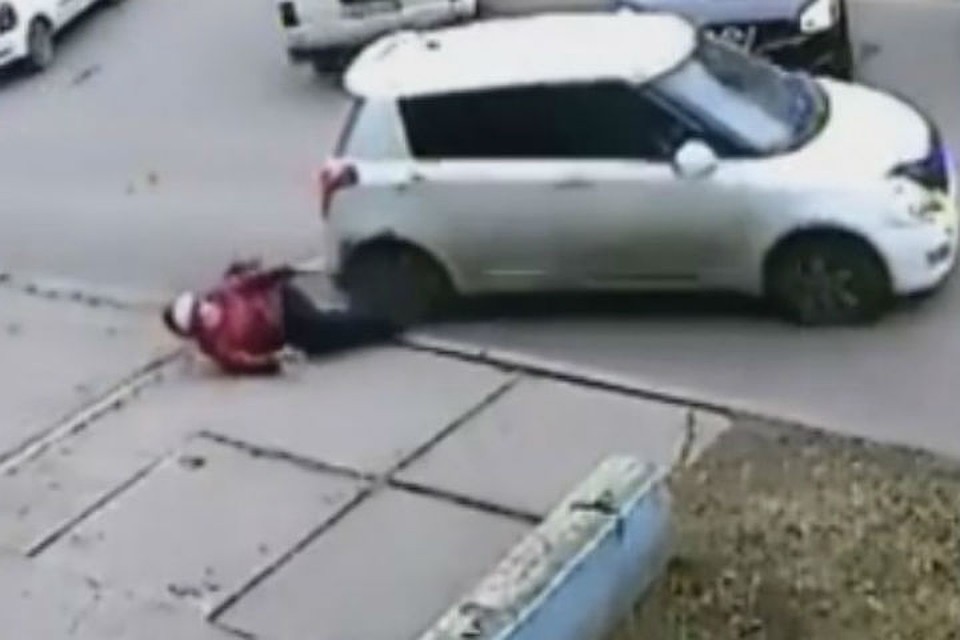 Свидетельница наезда на пенсионерку в Ангарске: «Мой муж погнался за нарушителем, а затем передал его данные полиции». Фото: "ДТП 38RUS"